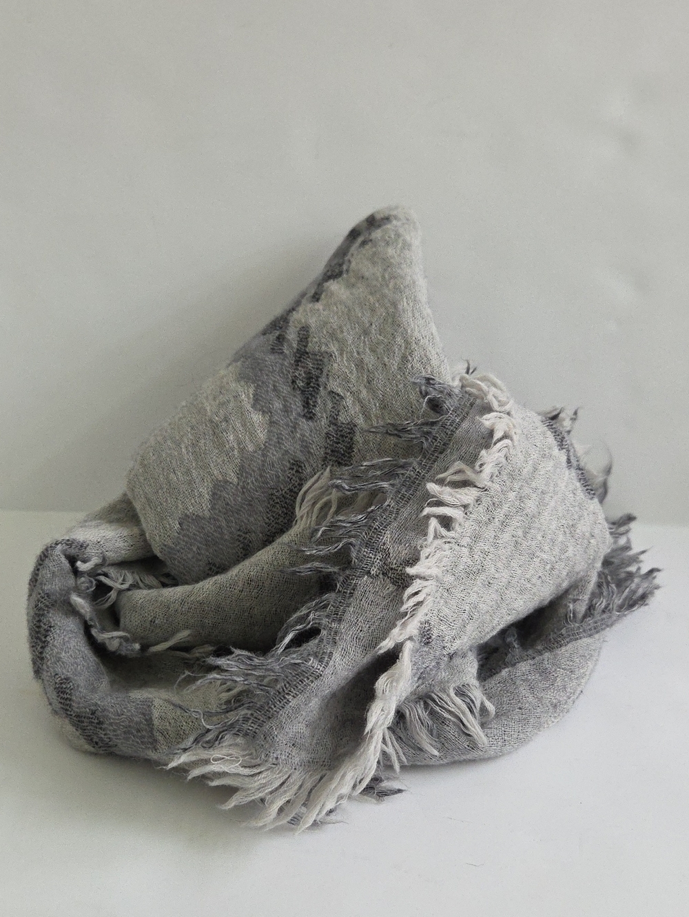 Wilfred Faroe Merino Wool Triangle Scraf